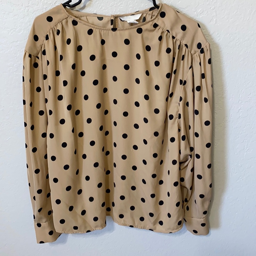 H&M women’s long sleeve blouse (Size M)